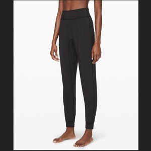Lululemon Sun Setter Jogger